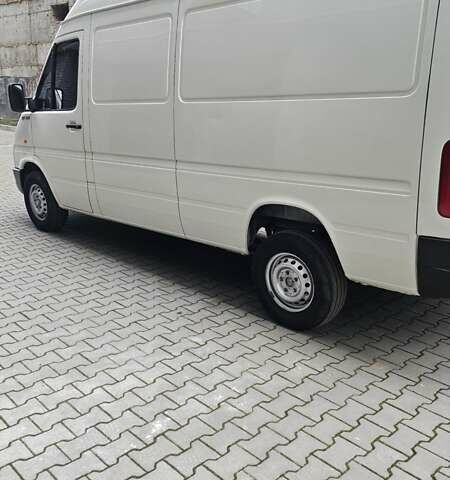 Білий Фольксваген ЛТ, об'ємом двигуна 2.46 л та пробігом 435 тис. км за 8900 $, фото 17 на Automoto.ua