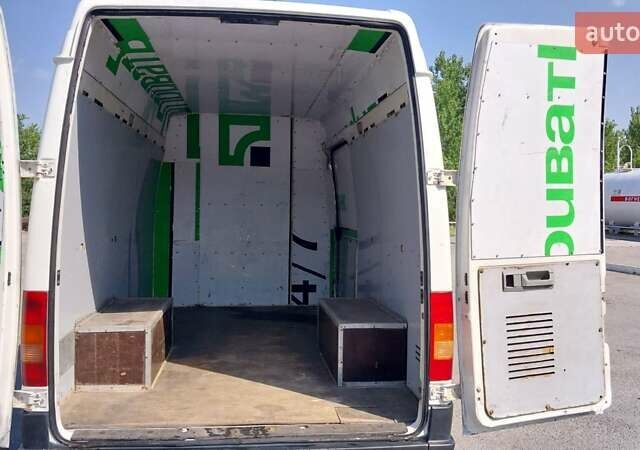 Белый Фольксваген ЛТ, объемом двигателя 2.5 л и пробегом 640 тыс. км за 9500 $, фото 4 на Automoto.ua