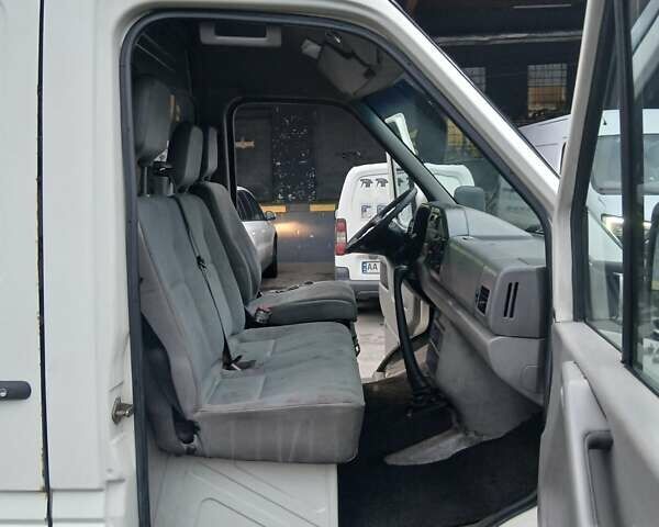 Білий Фольксваген ЛТ, об'ємом двигуна 2.5 л та пробігом 480 тис. км за 6000 $, фото 5 на Automoto.ua