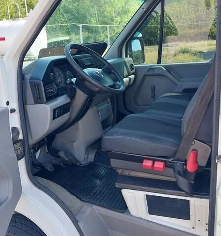 Белый Фольксваген ЛТ, объемом двигателя 2.5 л и пробегом 640 тыс. км за 9500 $, фото 3 на Automoto.ua