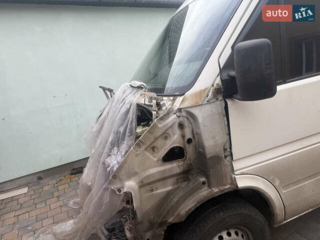 Белый Фольксваген ЛТ, объемом двигателя 2.46 л и пробегом 555 тыс. км за 4500 $, фото 3 на Automoto.ua