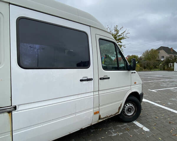 Белый Фольксваген ЛТ, объемом двигателя 2.4 л и пробегом 3 тыс. км за 5000 $, фото 3 на Automoto.ua