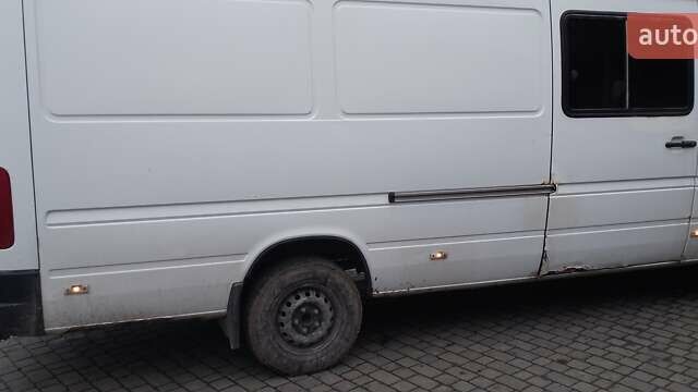 Белый Фольксваген ЛТ, объемом двигателя 2.8 л и пробегом 280 тыс. км за 8000 $, фото 4 на Automoto.ua