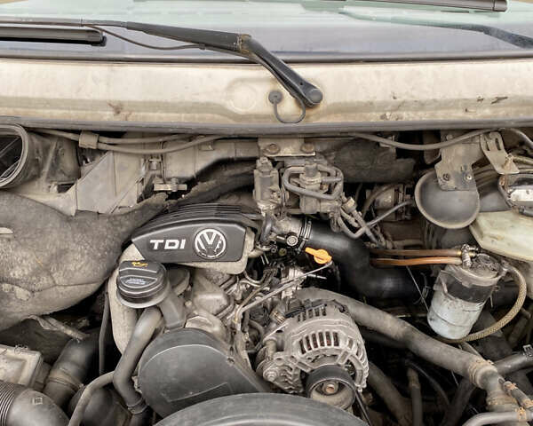 Белый Фольксваген ЛТ, объемом двигателя 2.4 л и пробегом 3 тыс. км за 5000 $, фото 15 на Automoto.ua