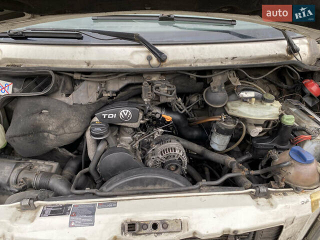 Белый Фольксваген ЛТ, объемом двигателя 2.4 л и пробегом 3 тыс. км за 5000 $, фото 16 на Automoto.ua