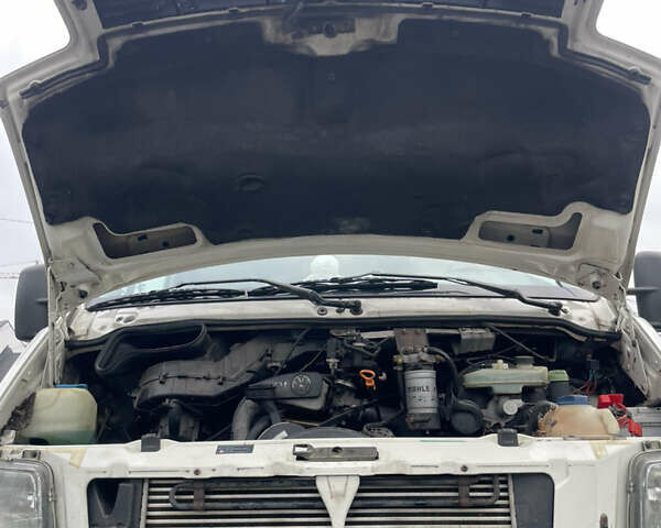 Білий Фольксваген ЛТ, об'ємом двигуна 2.46 л та пробігом 304 тис. км за 9999 $, фото 39 на Automoto.ua