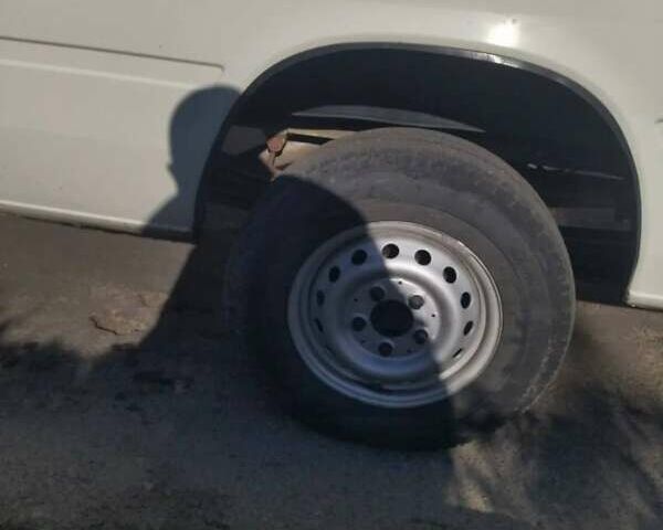 Белый Фольксваген ЛТ, объемом двигателя 2.46 л и пробегом 710 тыс. км за 9000 $, фото 6 на Automoto.ua