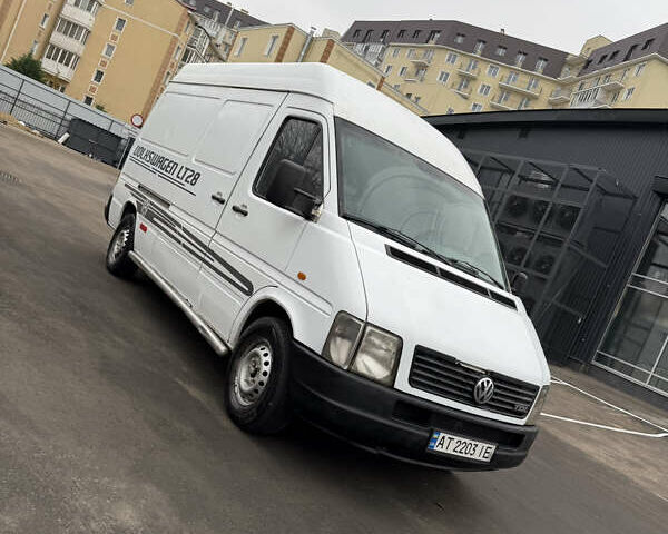 Белый Фольксваген ЛТ, объемом двигателя 2.46 л и пробегом 400 тыс. км за 5999 $, фото 5 на Automoto.ua