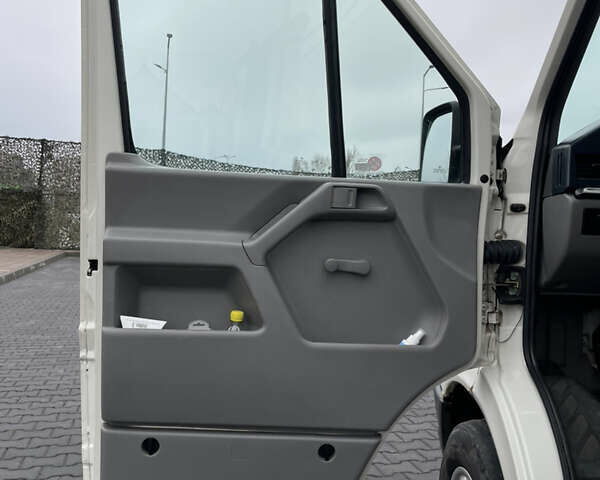 Білий Фольксваген ЛТ, об'ємом двигуна 2.46 л та пробігом 304 тис. км за 9999 $, фото 22 на Automoto.ua