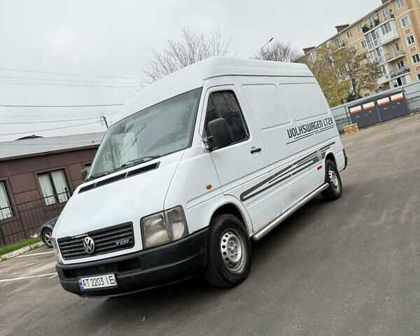 Белый Фольксваген ЛТ, объемом двигателя 2.46 л и пробегом 400 тыс. км за 5999 $, фото 1 на Automoto.ua