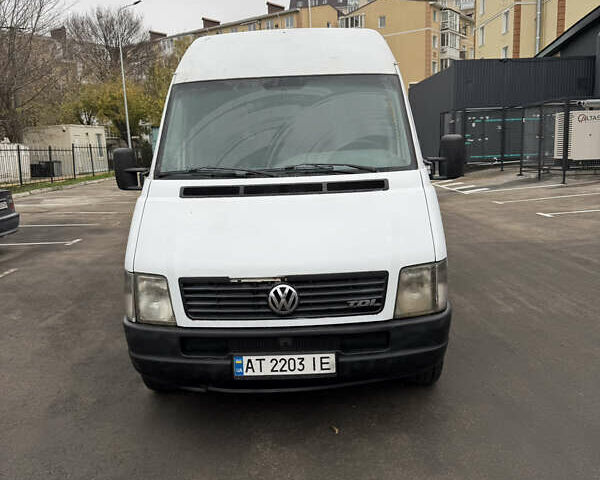 Белый Фольксваген ЛТ, объемом двигателя 2.46 л и пробегом 400 тыс. км за 5999 $, фото 2 на Automoto.ua