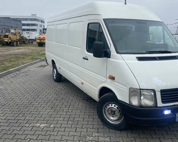 Білий Фольксваген ЛТ, об'ємом двигуна 2.46 л та пробігом 850 тис. км за 6500 $, фото 1 на Automoto.ua