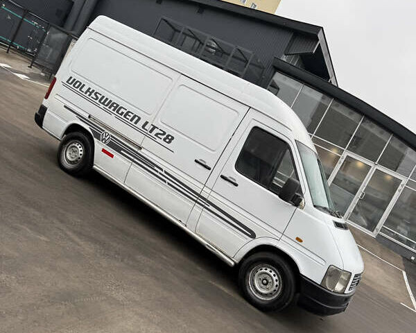 Белый Фольксваген ЛТ, объемом двигателя 2.46 л и пробегом 400 тыс. км за 5999 $, фото 6 на Automoto.ua