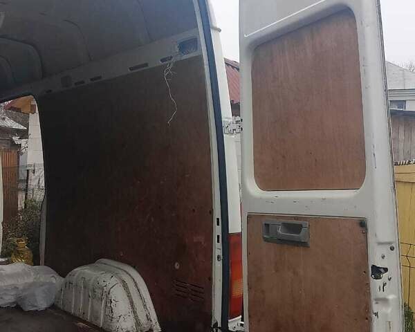 Белый Фольксваген ЛТ, объемом двигателя 2.46 л и пробегом 400 тыс. км за 9500 $, фото 12 на Automoto.ua