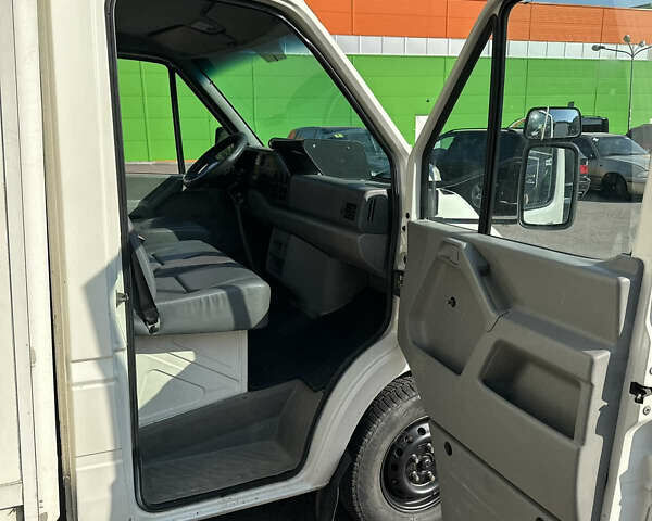 Белый Фольксваген ЛТ, объемом двигателя 2.8 л и пробегом 650 тыс. км за 8999 $, фото 7 на Automoto.ua