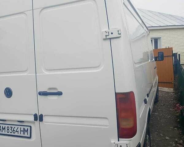 Белый Фольксваген ЛТ, объемом двигателя 2.46 л и пробегом 400 тыс. км за 9500 $, фото 9 на Automoto.ua