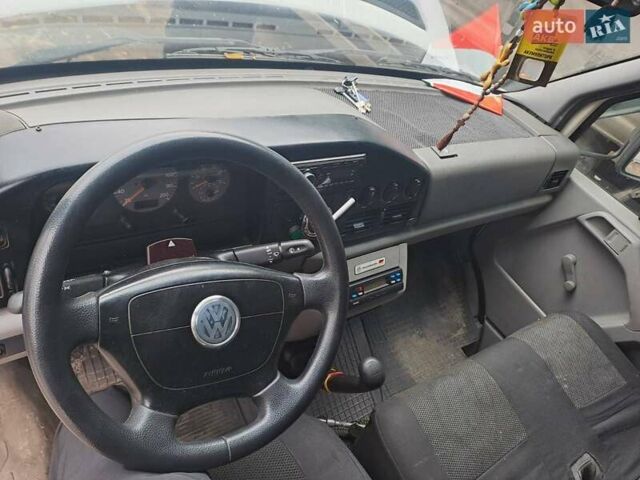 Белый Фольксваген ЛТ, объемом двигателя 2.5 л и пробегом 245 тыс. км за 7300 $, фото 3 на Automoto.ua