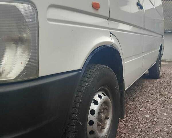 Белый Фольксваген ЛТ, объемом двигателя 2.46 л и пробегом 400 тыс. км за 9500 $, фото 4 на Automoto.ua