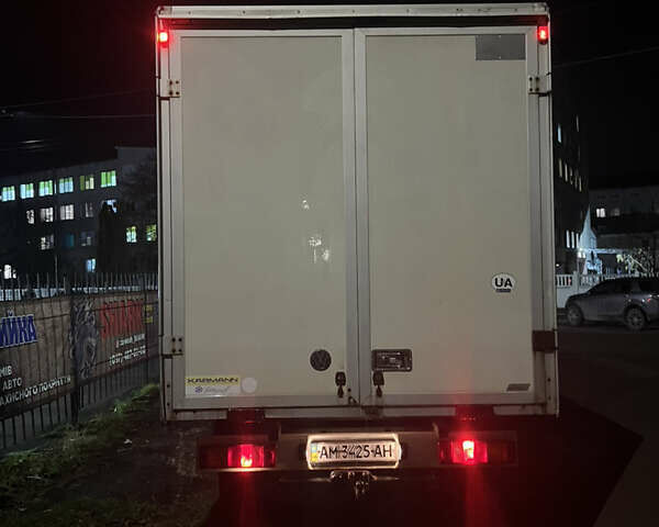 Белый Фольксваген ЛТ, объемом двигателя 2.5 л и пробегом 241 тыс. км за 7300 $, фото 2 на Automoto.ua