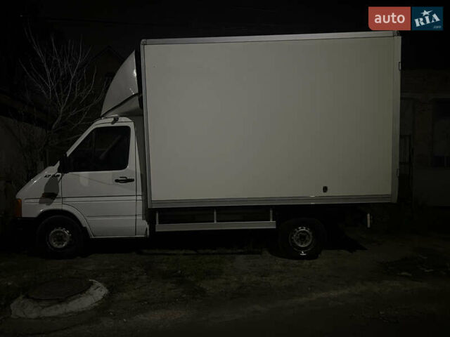 Белый Фольксваген ЛТ, объемом двигателя 2.5 л и пробегом 241 тыс. км за 7300 $, фото 9 на Automoto.ua