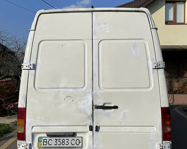 Белый Фольксваген ЛТ, объемом двигателя 2.5 л и пробегом 310 тыс. км за 4600 $, фото 5 на Automoto.ua