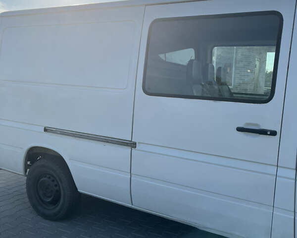 Білий Фольксваген ЛТ, об'ємом двигуна 2.5 л та пробігом 320 тис. км за 6800 $, фото 2 на Automoto.ua