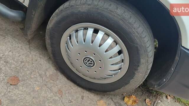 Белый Фольксваген ЛТ, объемом двигателя 2.8 л и пробегом 570 тыс. км за 14000 $, фото 11 на Automoto.ua