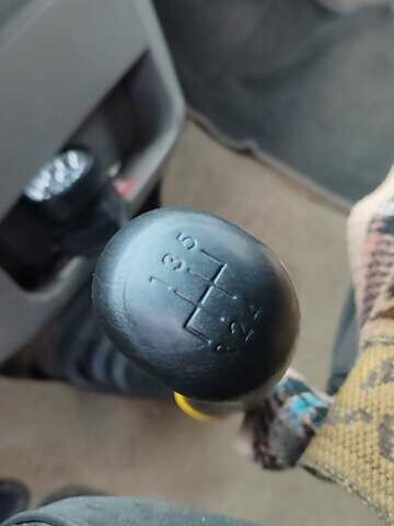 Белый Фольксваген ЛТ, объемом двигателя 2.8 л и пробегом 570 тыс. км за 14000 $, фото 4 на Automoto.ua