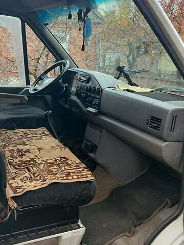 Белый Фольксваген ЛТ, объемом двигателя 2.8 л и пробегом 570 тыс. км за 14000 $, фото 10 на Automoto.ua