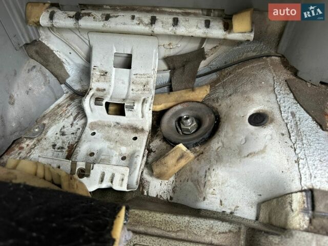 Білий Фольксваген ЛТ, об'ємом двигуна 2.5 л та пробігом 315 тис. км за 7499 $, фото 16 на Automoto.ua
