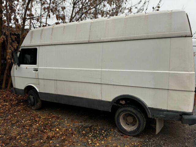 Білий Фольксваген ЛТ, об'ємом двигуна 0 л та пробігом 1000 тис. км за 3000 $, фото 4 на Automoto.ua