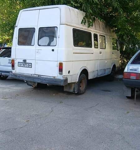 Білий Фольксваген ЛТ, об'ємом двигуна 2.4 л та пробігом 500 тис. км за 800 $, фото 1 на Automoto.ua