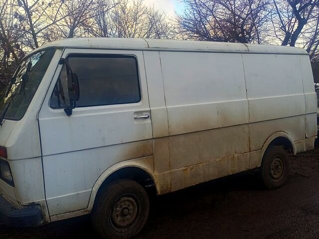 Белый Фольксваген ЛТ, объемом двигателя 2.4 л и пробегом 500 тыс. км за 1500 $, фото 6 на Automoto.ua