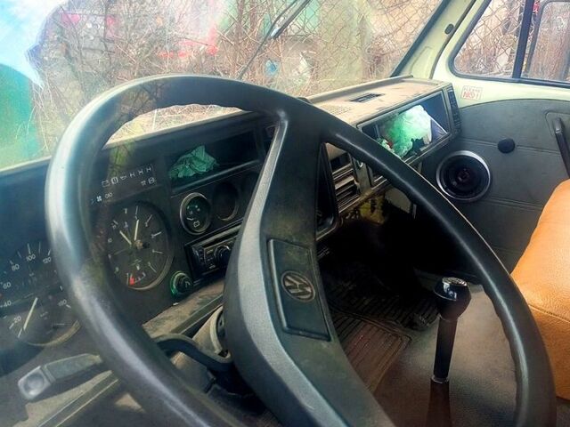 Белый Фольксваген ЛТ, объемом двигателя 2.4 л и пробегом 500 тыс. км за 1500 $, фото 2 на Automoto.ua