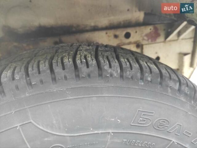 Белый Фольксваген ЛТ, объемом двигателя 2.4 л и пробегом 200 тыс. км за 950 $, фото 12 на Automoto.ua