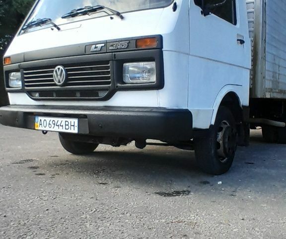 Білий Фольксваген ЛТ, об'ємом двигуна 2.4 л та пробігом 300 тис. км за 3199 $, фото 7 на Automoto.ua