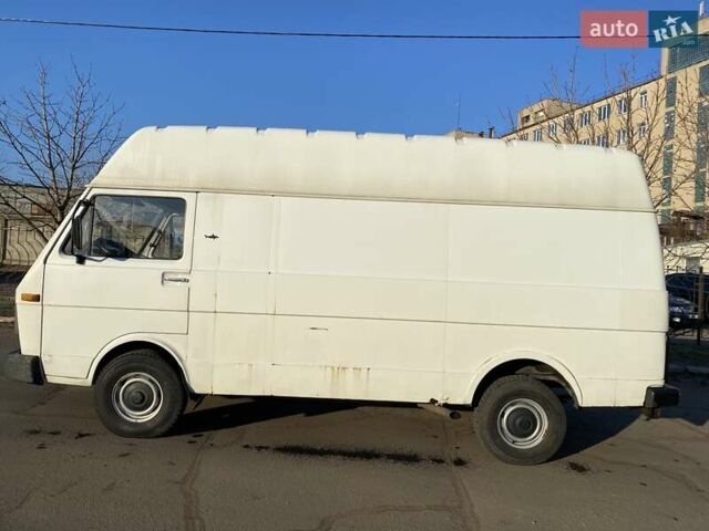 Белый Фольксваген ЛТ, объемом двигателя 2.38 л и пробегом 4 тыс. км за 3200 $, фото 3 на Automoto.ua
