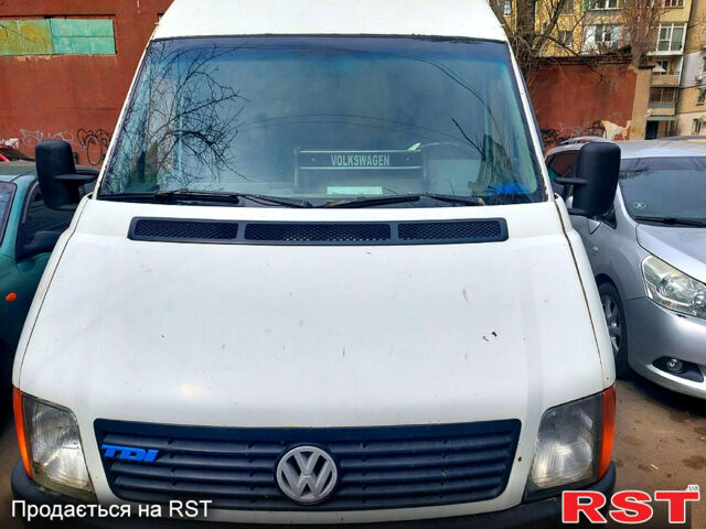 Белый Фольксваген ЛТ, объемом двигателя 2.5 л и пробегом 390 тыс. км за 6500 $, фото 1 на Automoto.ua