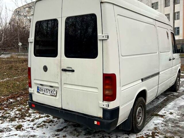 Белый Фольксваген ЛТ, объемом двигателя 2.5 л и пробегом 400 тыс. км за 5500 $, фото 4 на Automoto.ua