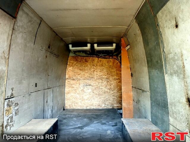 Белый Фольксваген ЛТ, объемом двигателя 2.5 л и пробегом 260 тыс. км за 7500 $, фото 2 на Automoto.ua