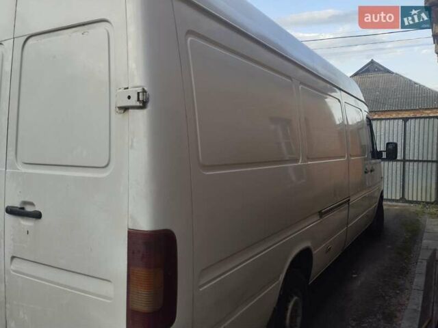 Белый Фольксваген ЛТ, объемом двигателя 2.5 л и пробегом 300 тыс. км за 7500 $, фото 3 на Automoto.ua