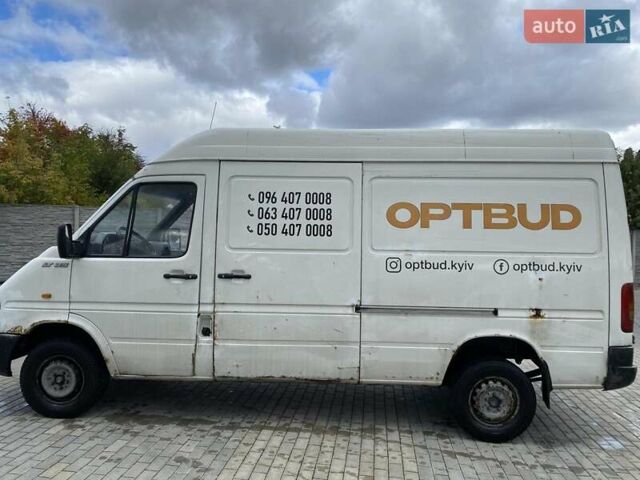 Белый Фольксваген ЛТ, объемом двигателя 2.5 л и пробегом 502 тыс. км за 2500 $, фото 3 на Automoto.ua