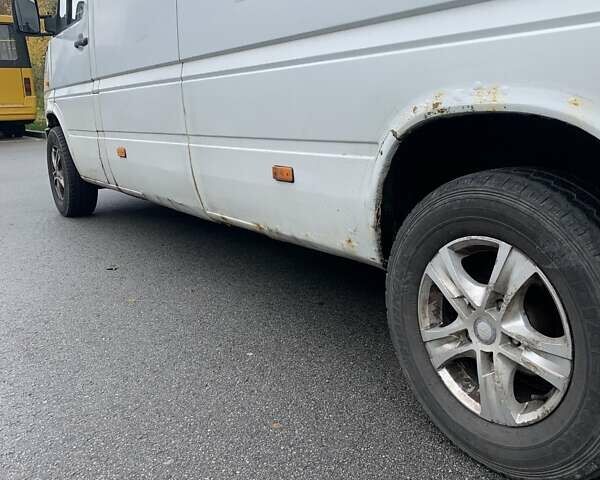 Белый Фольксваген ЛТ, объемом двигателя 2.46 л и пробегом 600 тыс. км за 5600 $, фото 7 на Automoto.ua