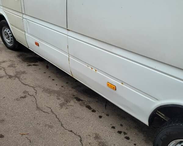 Белый Фольксваген ЛТ, объемом двигателя 2.46 л и пробегом 500 тыс. км за 5500 $, фото 12 на Automoto.ua