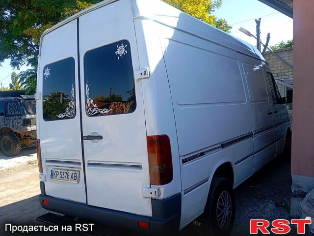 Белый Фольксваген ЛТ, объемом двигателя 2.5 л и пробегом 700 тыс. км за 7000 $, фото 1 на Automoto.ua