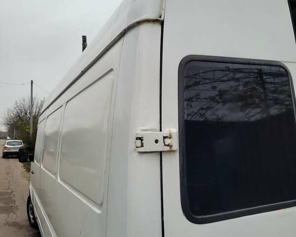 Белый Фольксваген ЛТ, объемом двигателя 2.46 л и пробегом 500 тыс. км за 5500 $, фото 9 на Automoto.ua