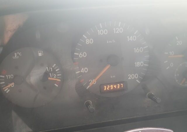 Белый Фольксваген ЛТ, объемом двигателя 2.5 л и пробегом 360 тыс. км за 3000 $, фото 6 на Automoto.ua