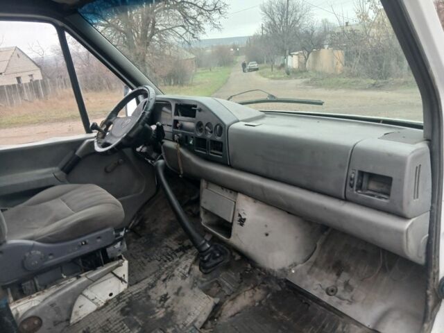 Белый Фольксваген ЛТ, объемом двигателя 2.5 л и пробегом 341 тыс. км за 3199 $, фото 6 на Automoto.ua