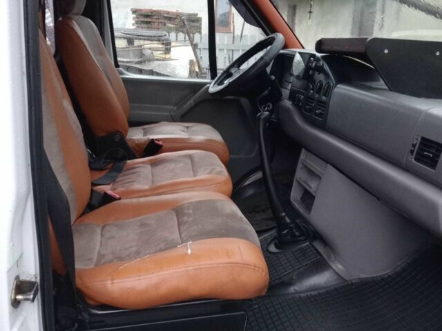 Белый Фольксваген ЛТ, объемом двигателя 2.8 л и пробегом 481 тыс. км за 9900 $, фото 13 на Automoto.ua