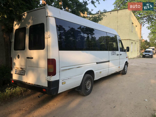 Белый Фольксваген ЛТ, объемом двигателя 2.8 л и пробегом 200 тыс. км за 6800 $, фото 3 на Automoto.ua